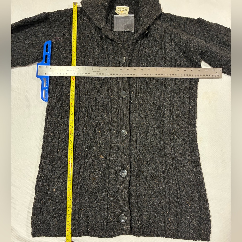 Kilronan Knitwear L‎ Long Irish Aran Cable Knit Cardigan Coat 96% Wool Shawl - Picture 4 of 7